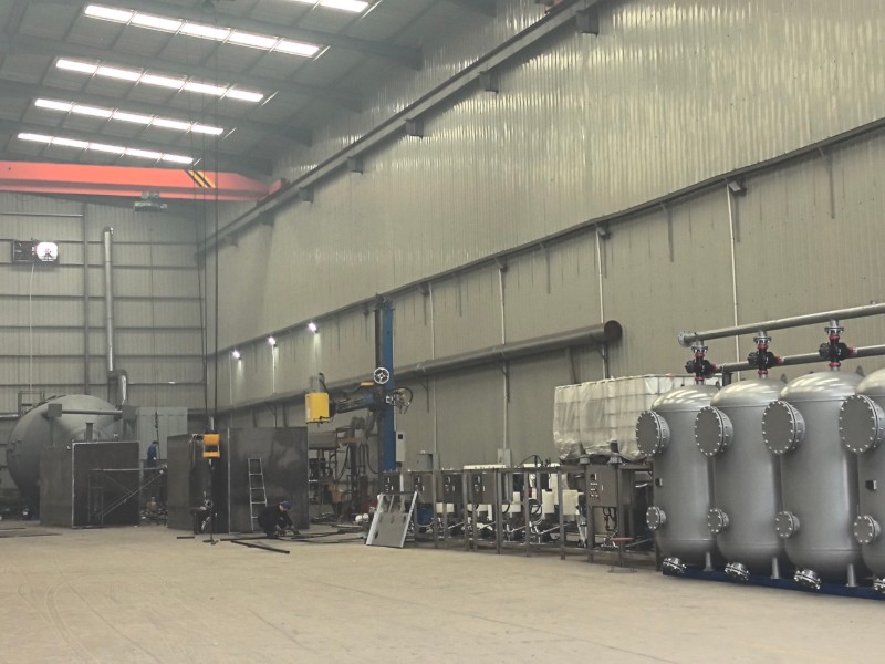 工业废水处理_过滤器_污水处理设备厂家现场图