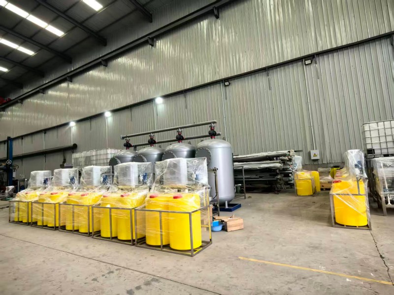 循环水智能加药系统设备_废水处理设备_纯水设备_自动加药装置厂家现场图 循环水智能加药系统设备_废水处理设备_纯水设备_自动加药装置厂家现场图