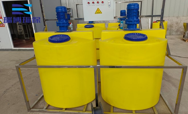 废水处理用硫酸铝加药装置_循环水处理_絮凝剂_加药装置厂家