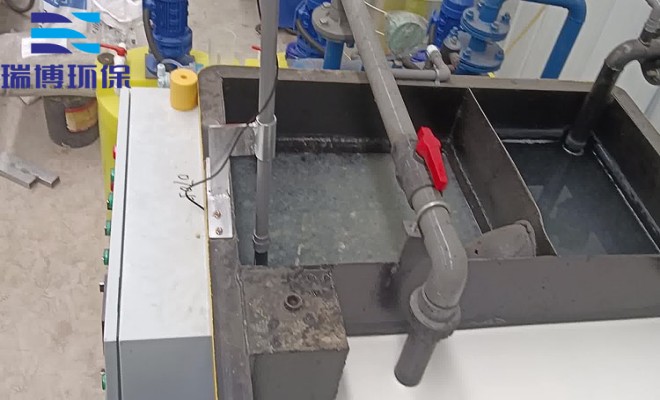 饮用水级PAC加药装置_循环水处理_絮凝剂_加药装置厂家定制图